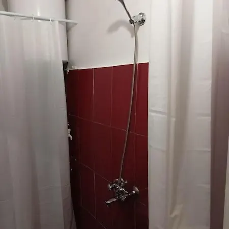 Welcome To Daisy Sunny Place! * فارنا