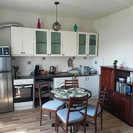 דירה Welcome To Daisy Sunny Place! וארנה