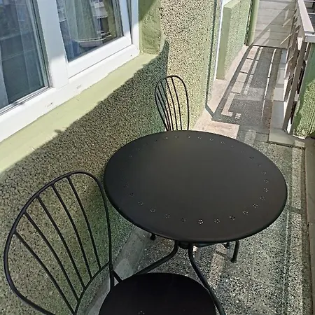 Welcome To Daisy Sunny Place! וארנה