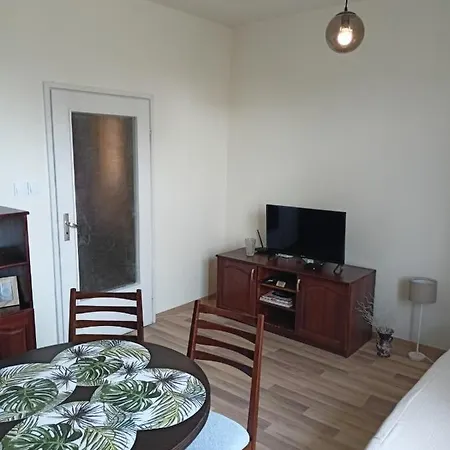 شقة Welcome To Daisy Sunny Place!