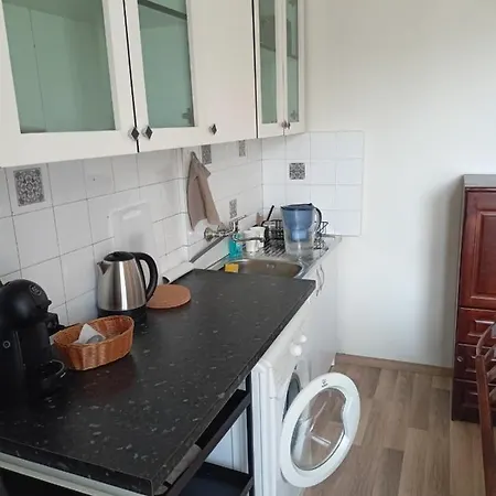 Welcome To Daisy Sunny Place! فارنا