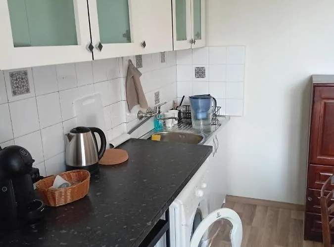 Welcome To Daisy Sunny Place! فارنا